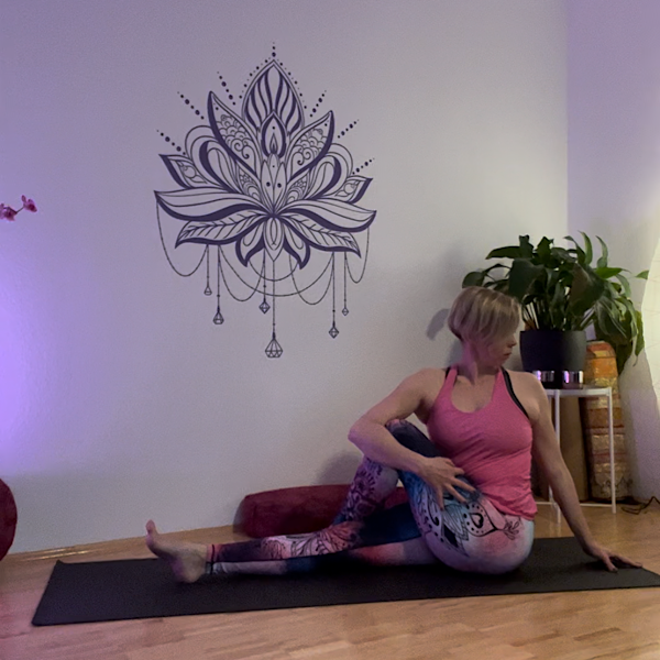 Yoga bei Rückenschmerzen: Drehsitz