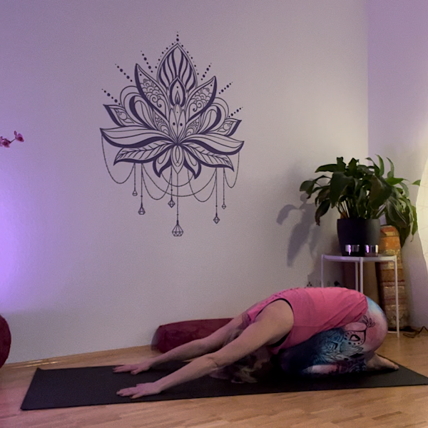 Yoga bei Rückenschmerzen: Kindhaltung