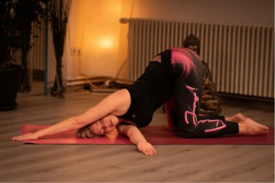 Yoga Asana Nadelöhr